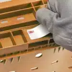 Quel adhésif pour quelle surface ? Tout se joue sur l&rsquo;énergie de surface