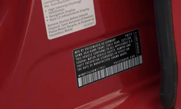 Étiquettes inviolables, VOID et gravure laser : protéger vos produits contre la fraude